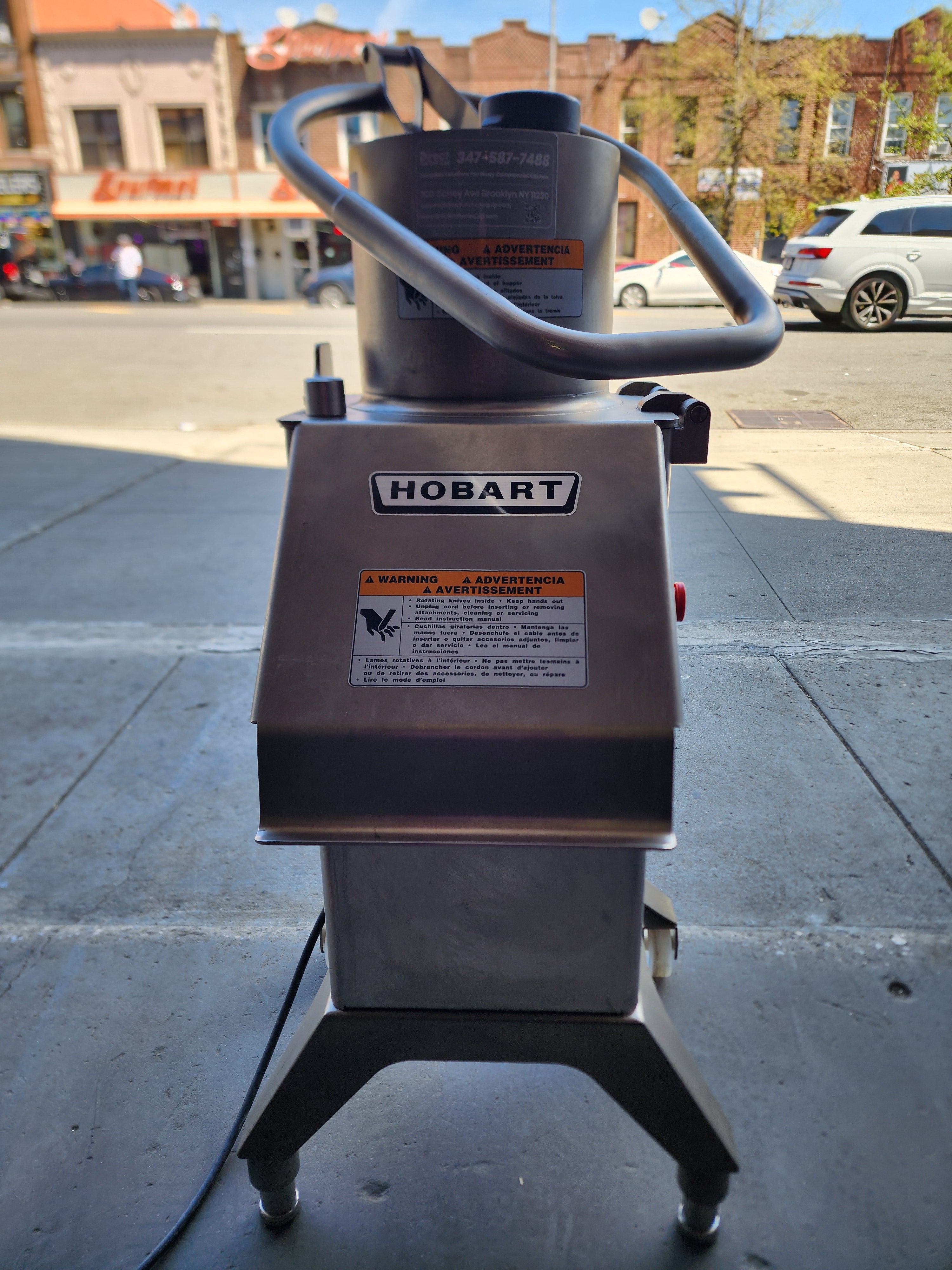 Used Hobart FP300i-1 continuous feed food processor. Processes up to 88 lb/min. 208-240V 3 phase. Fully tested, ready to ship.