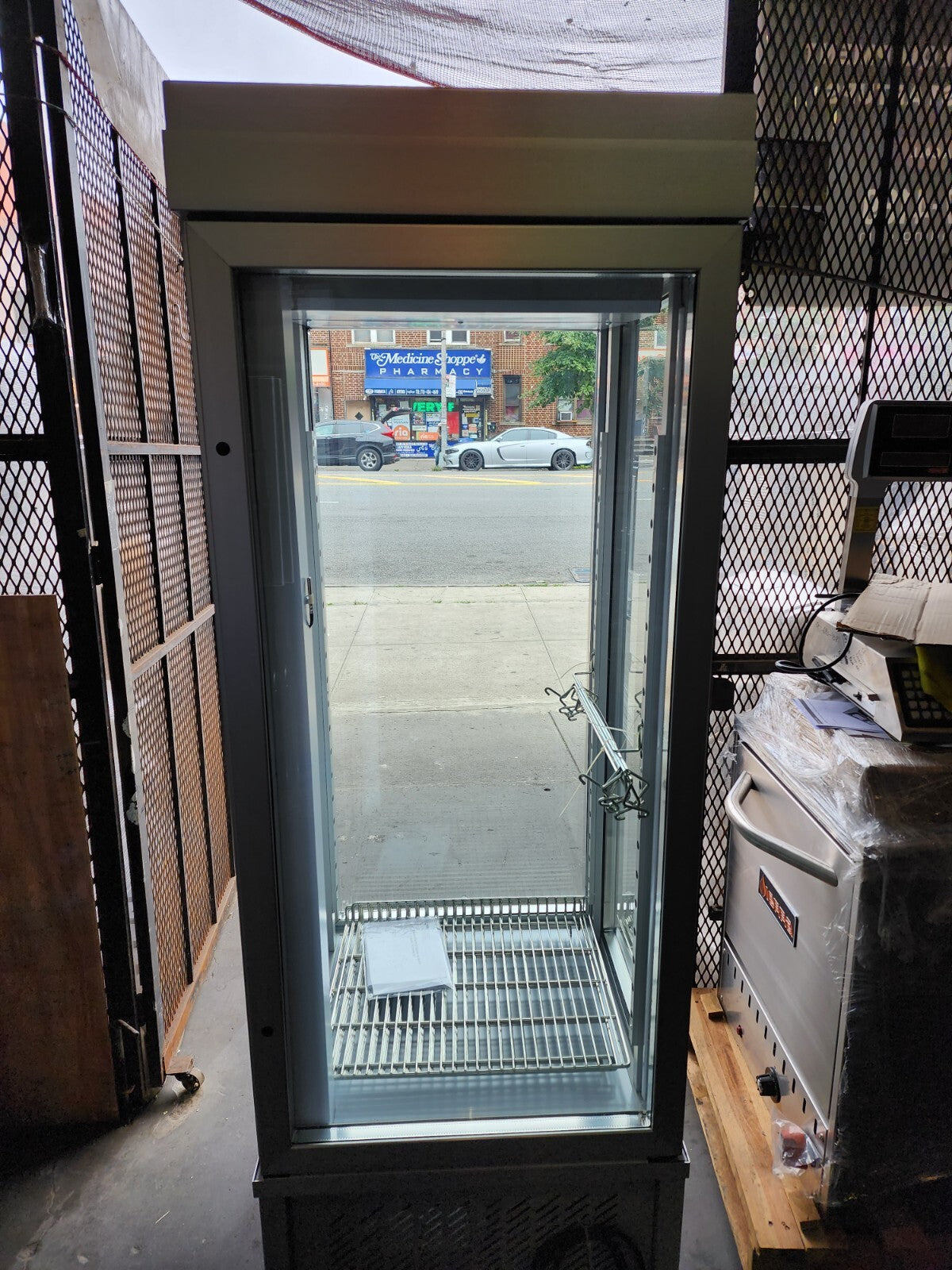 TEKNA 4400 NFN 4 Sided Glass Freezer Merchandiser - ETL/ETL Sanitation.