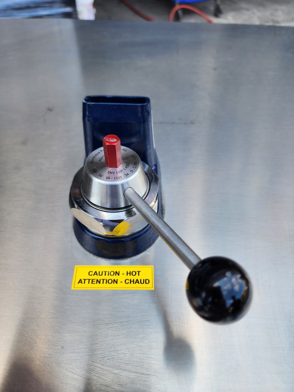 NEW Electrolux Professional 587028 45 gal. Tilting Electric Pressure Braising Pan