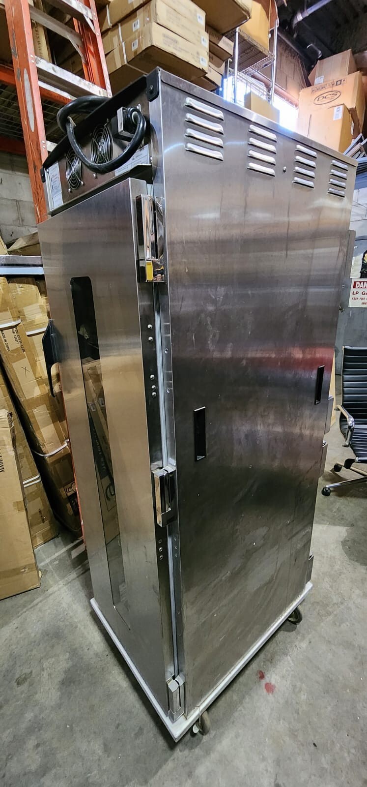 Cres Cor  MODEL: H-138-NPS-36CMQLRS Full Height Insulated Mobile Heated Cabinet