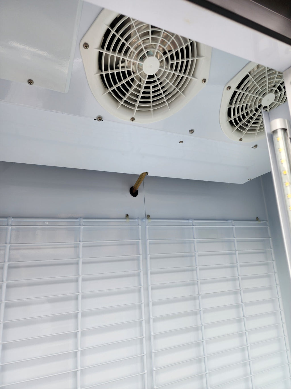 Turbo Air TGIM-49-N 54" Indoor Ice Merchandiser w/ Bottom Mount Compressor