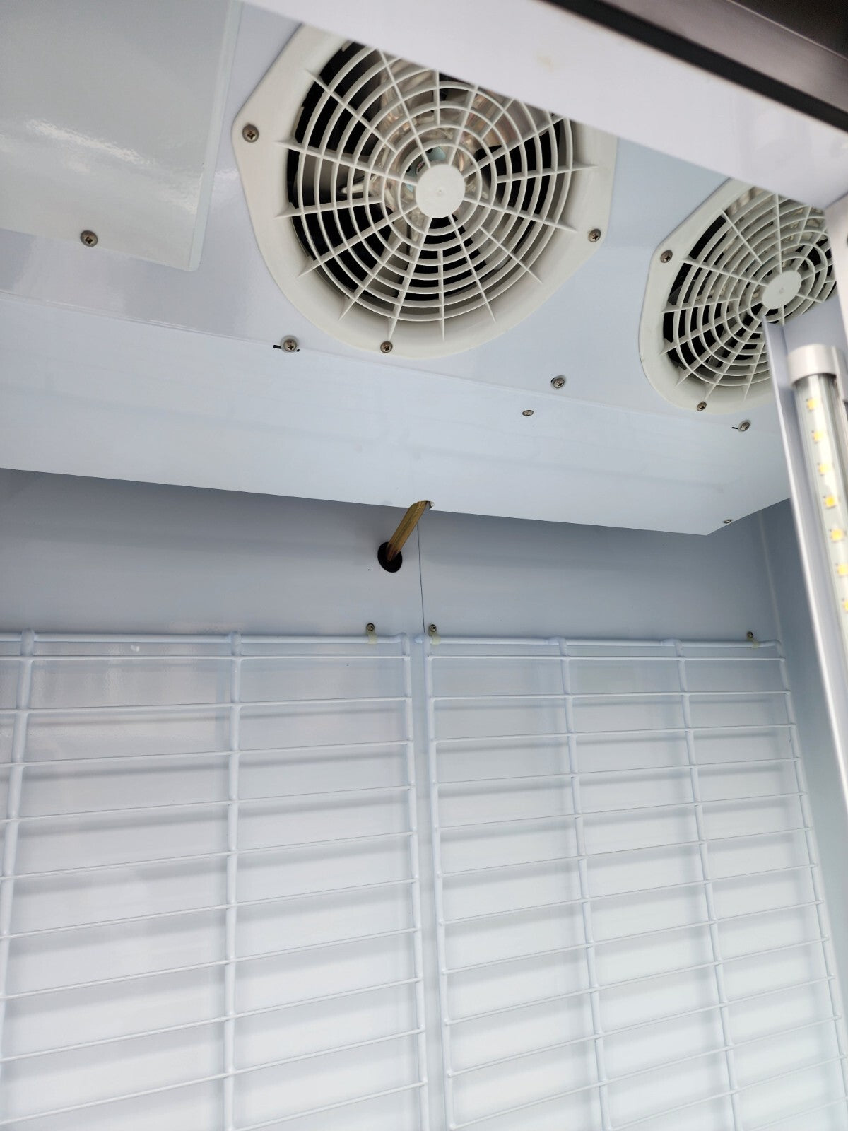 Turbo Air TGIM-49-N 54" Indoor Ice Merchandiser w/ Bottom Mount Compressor