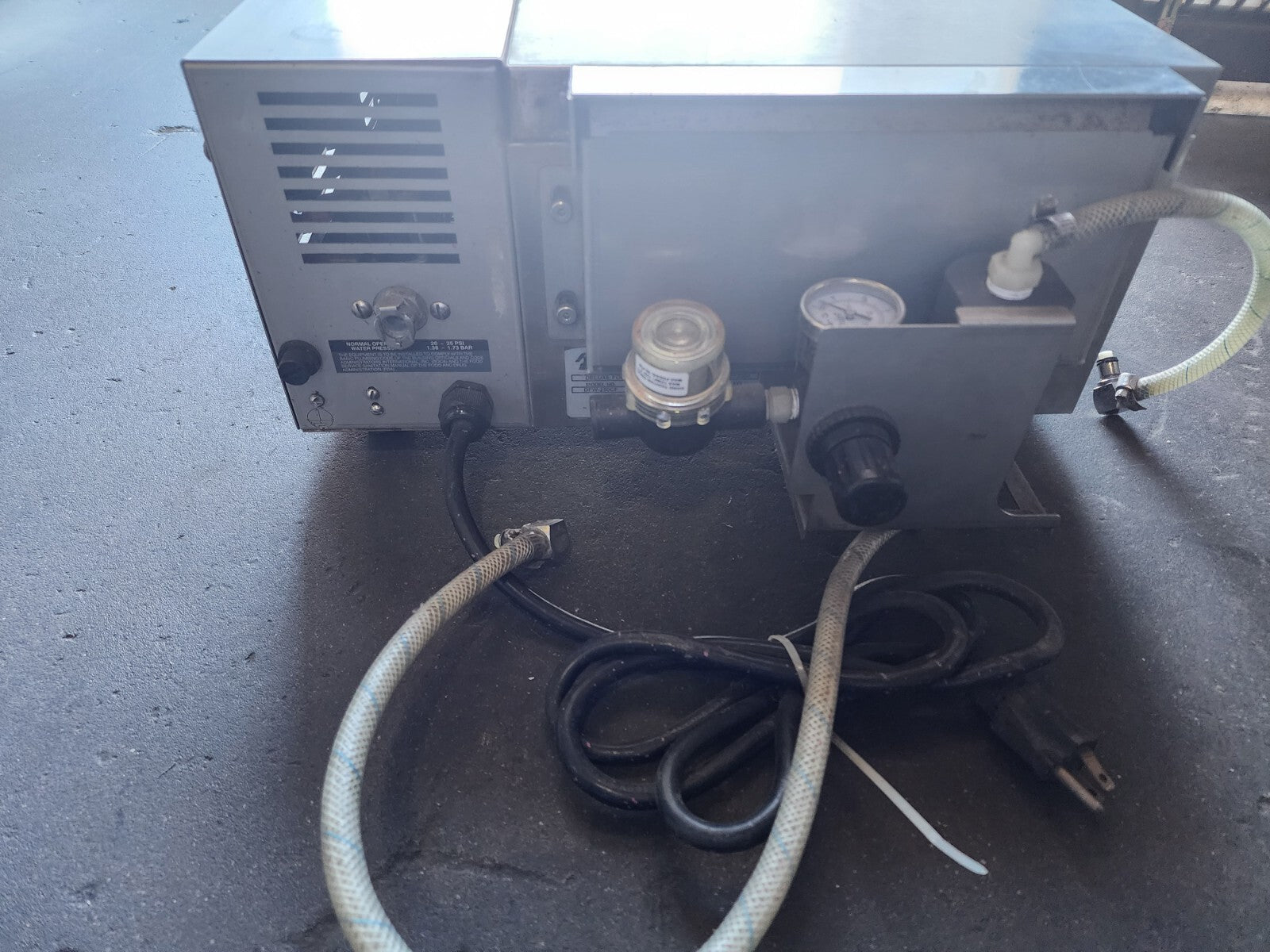 Antunes DFW-250 Deluxe Countertop Steam Food Cooker