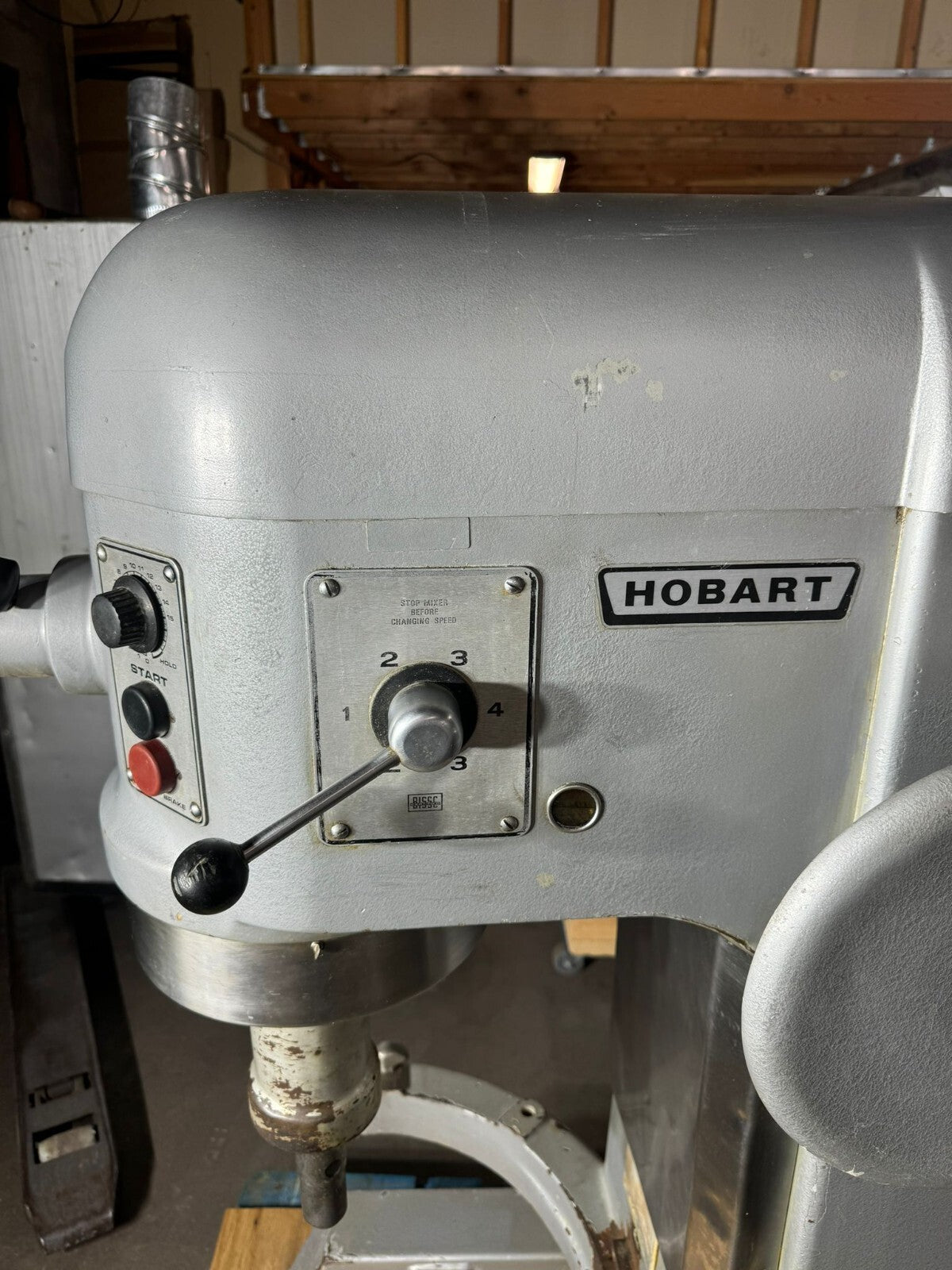 Hobart H600T 60 Quart Mixer Single PH with Timer, Very Good Condition