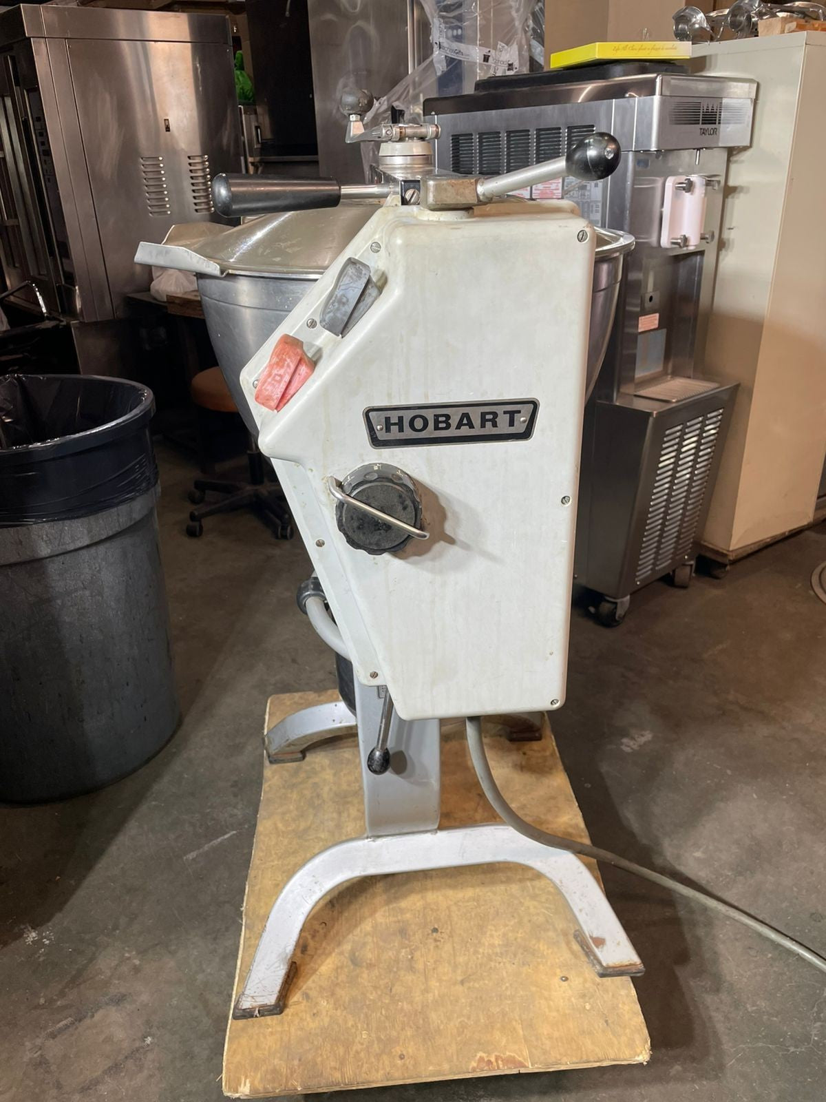 Hobart HCM450 Vertical Cutter Mixer 45-Quart Tilt-Lever Food Processor