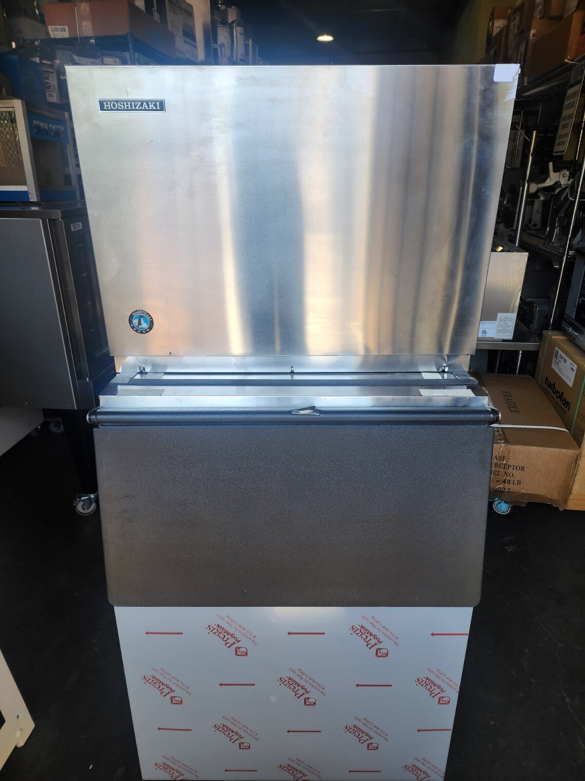 Hoshizaki KMD-530MRJZ Ice Maker Cube-Style with  BD-500SF 30" Ice Bin - 500 lbs