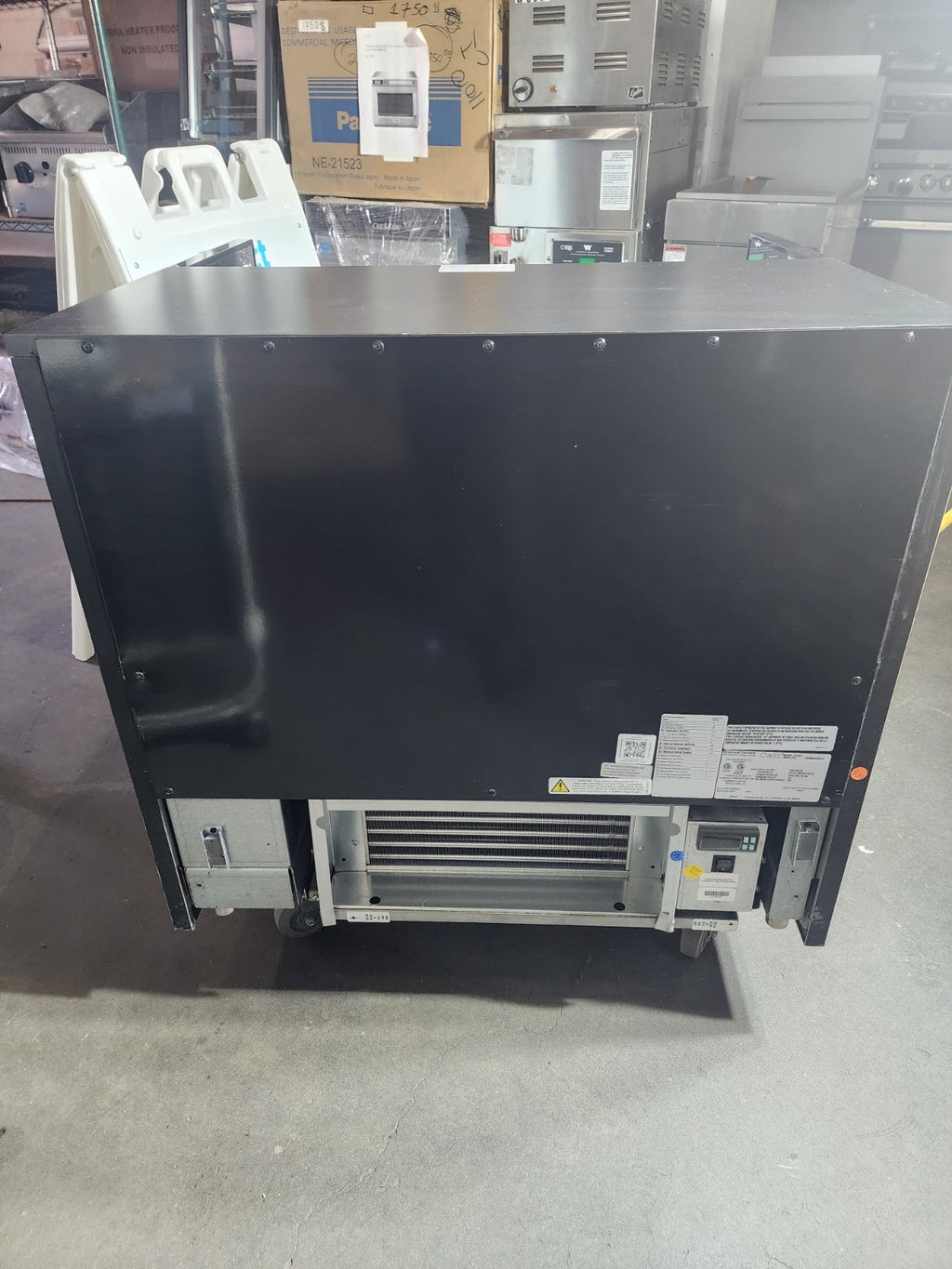 New Structural Concepts CO33R-CH Oasis Black 36" Counter Height