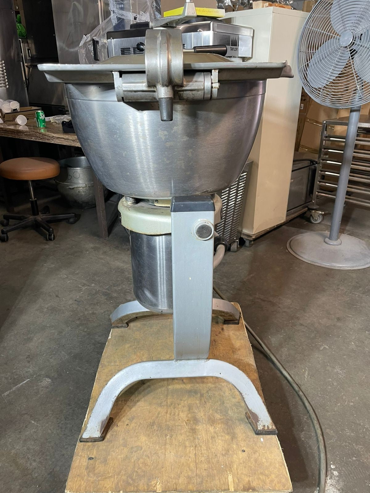 Hobart HCM450 Vertical Cutter Mixer 45-Quart Tilt-Lever Food Processor