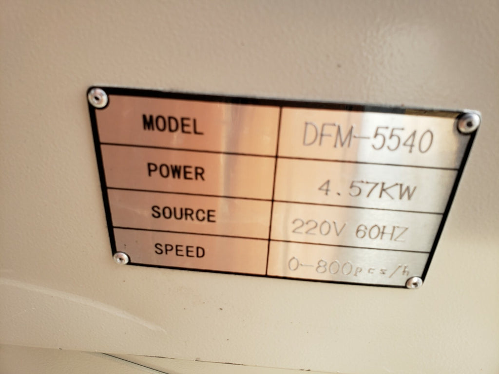 Shrink FM-5540 Wrapping System with Film Dispenser and Sealer