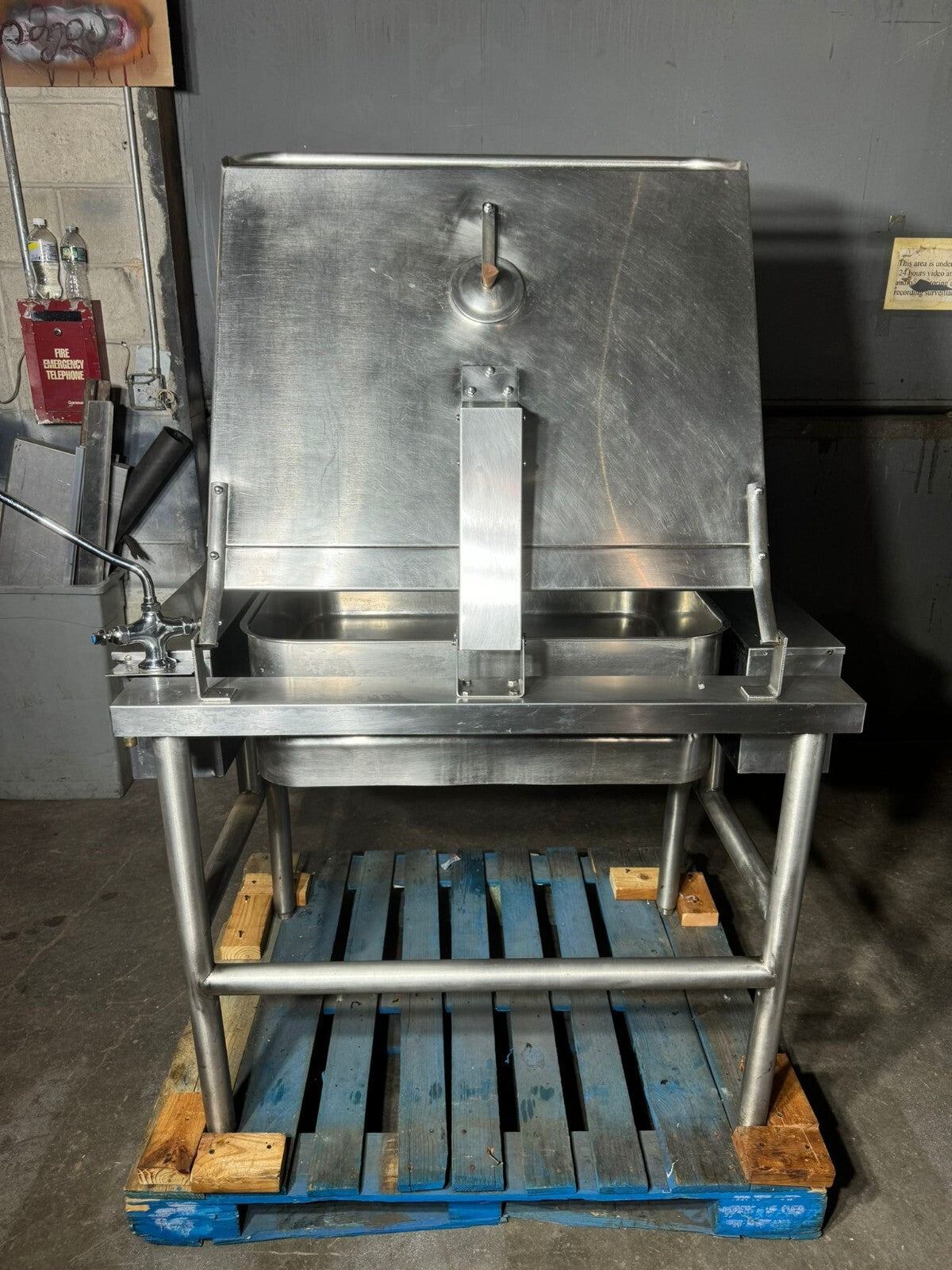 Groen FPC-3 Braising Pan 30 Gallon Tilting Skillet - 3 Phase Electric 240 Voltag