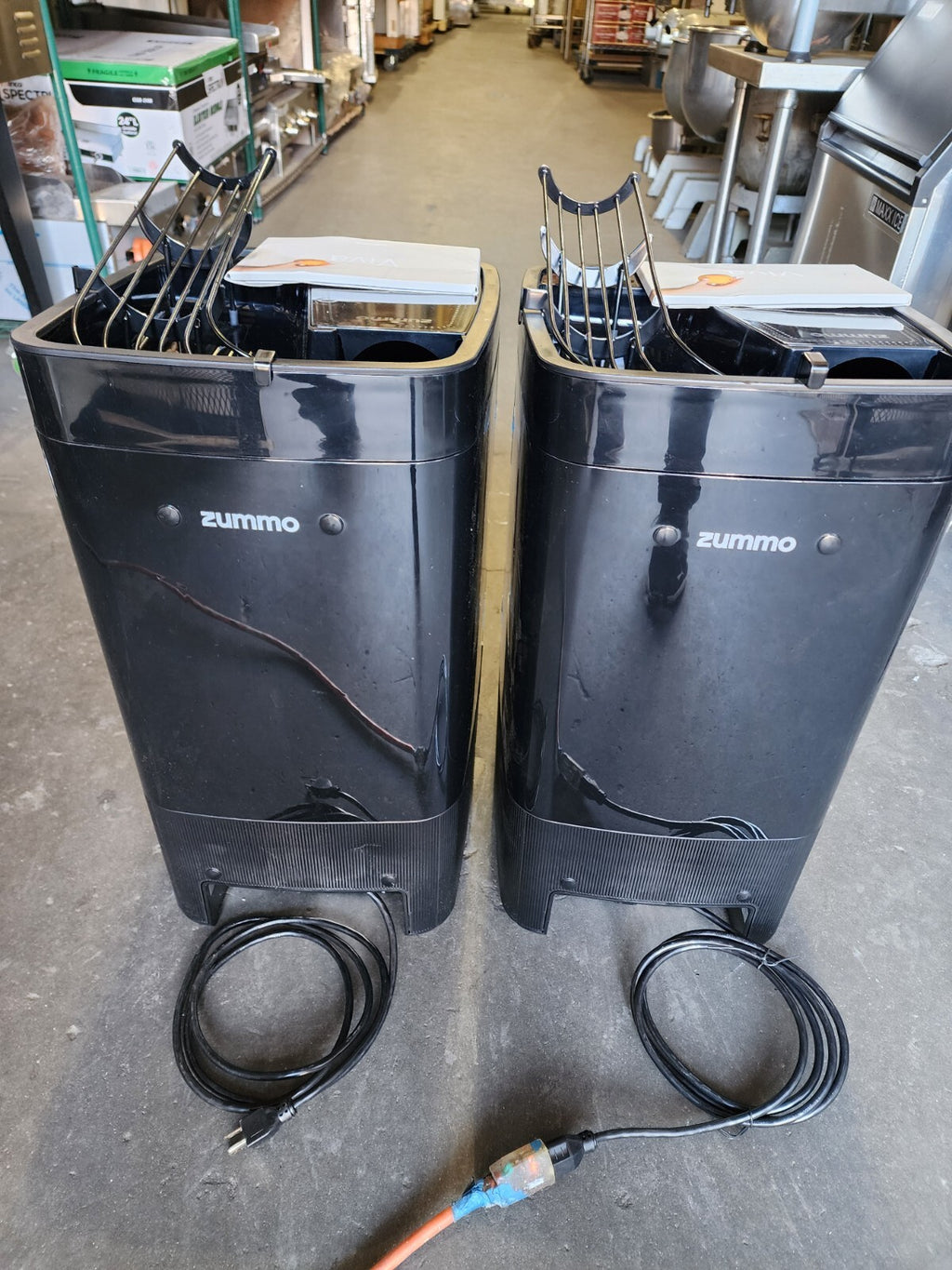 Zummo Viva Z25-BL Midnight Black Commercial Juicer -10 Fruits Minute - 120V #343