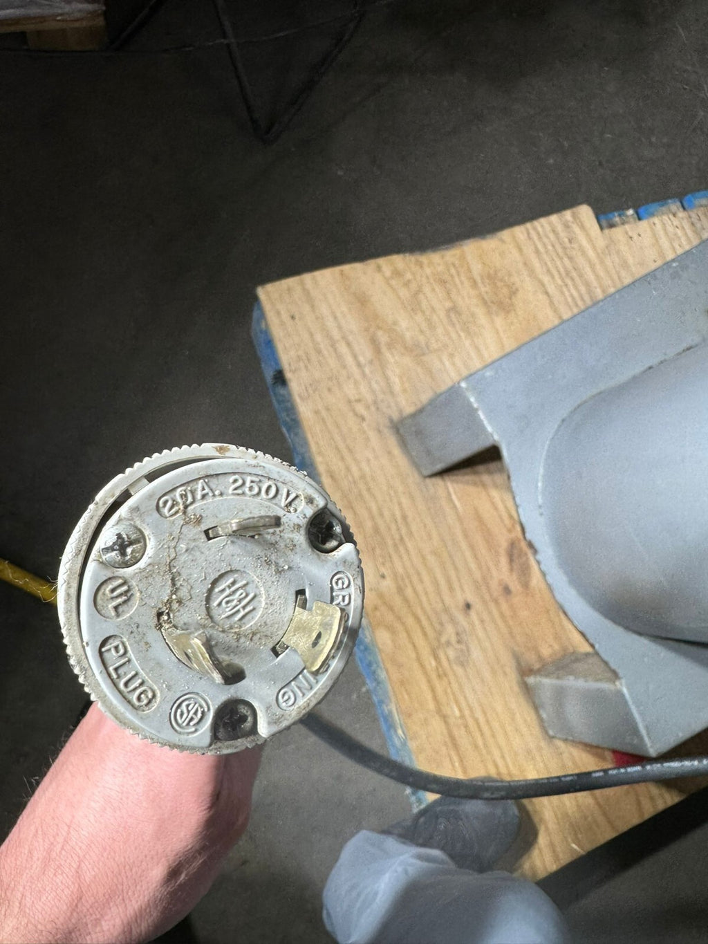 Hobart H600T 60 Quart Mixer Single PH with Timer, Very Good Condition