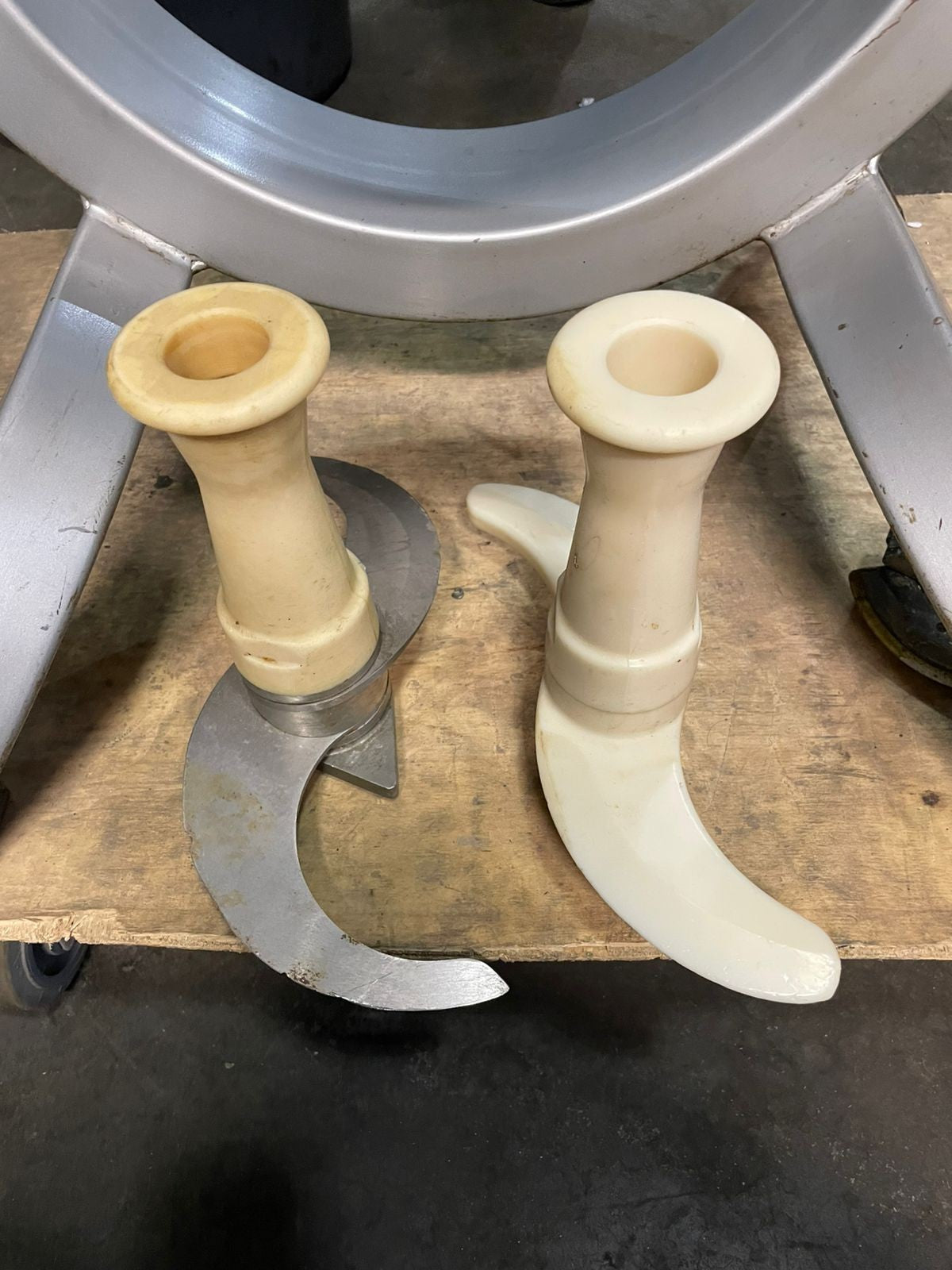 Hobart HCM450 Vertical Cutter Mixer 45-Quart Tilt-Lever Food Processor