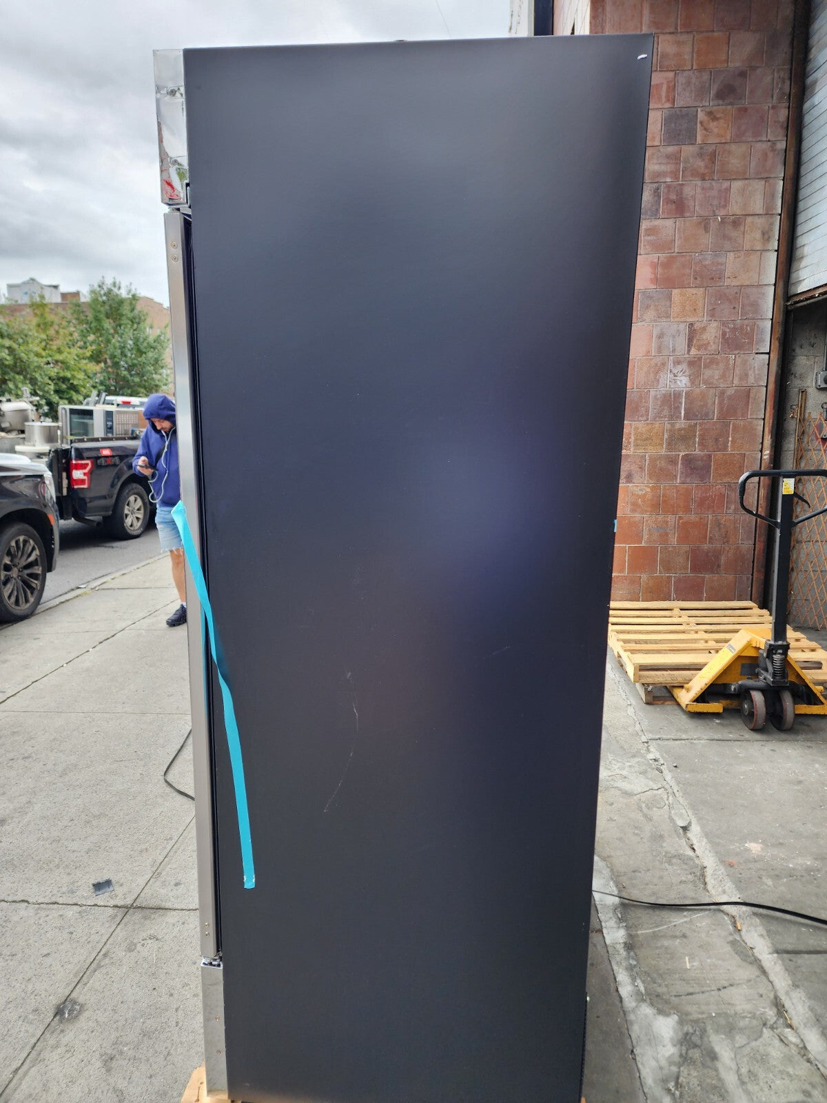 Turbo Air TGIM-49-N 54" Indoor Ice Merchandiser w/ Bottom Mount Compressor