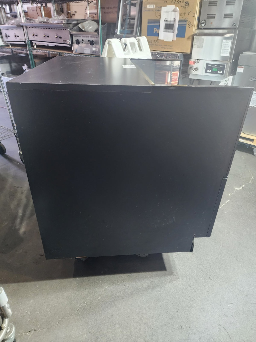 New Structural Concepts CO33R-CH Oasis Black 36" Counter Height