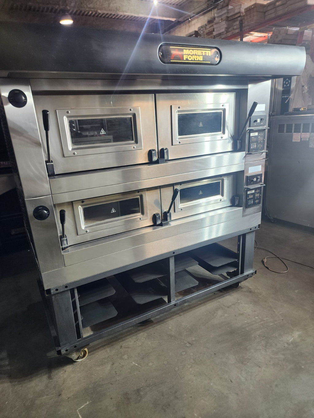 Moretti Forni pizza oven P120E B Electric Double Deck Oven with Stand - 208V,