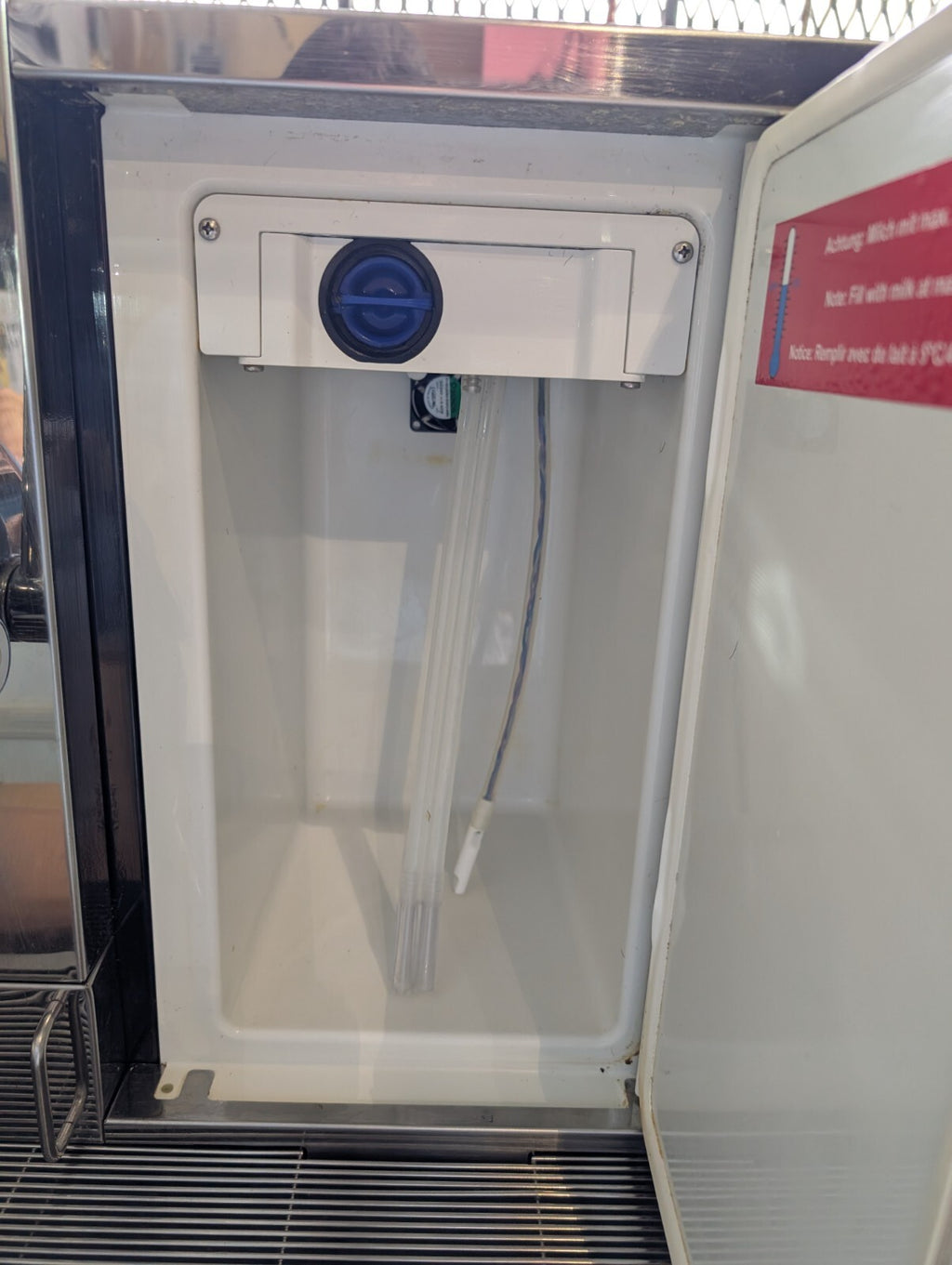 NESPRESSO COFFEE MACHINE MODEL AGUILA-4400  PROFESSIONAL