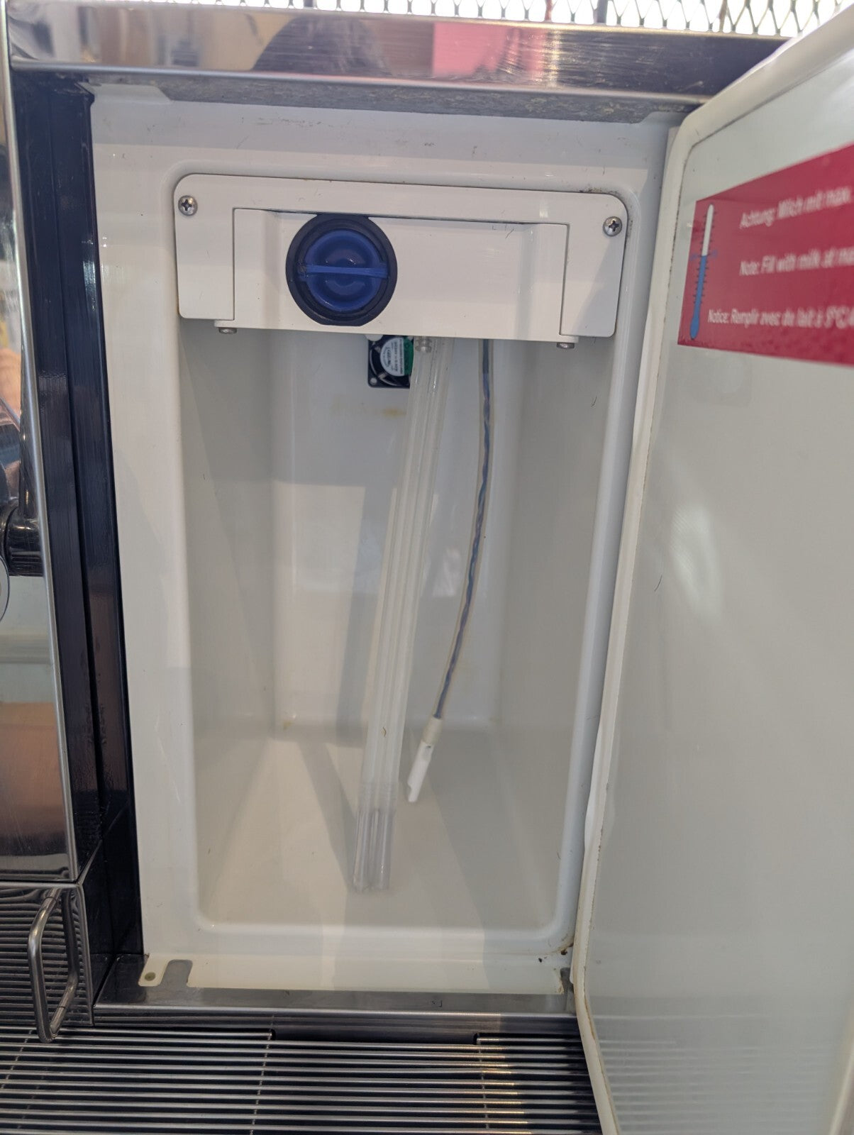 NESPRESSO COFFEE MACHINE MODEL AGUILA-4400  PROFESSIONAL