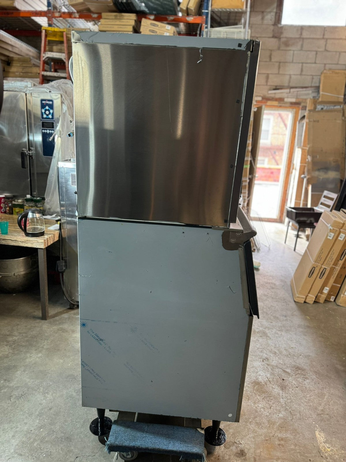 Hoshizaki KM-420MAJ Slim Line Series 22" Air Cooled Modular Crescent Ice Machine3