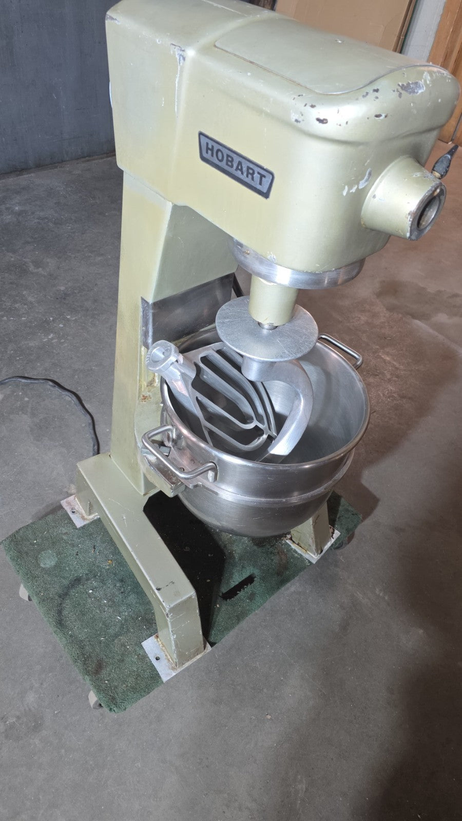 Refurbished Hobart 30 Quart Mixer D300, Used Great Condition WATCH VID!7