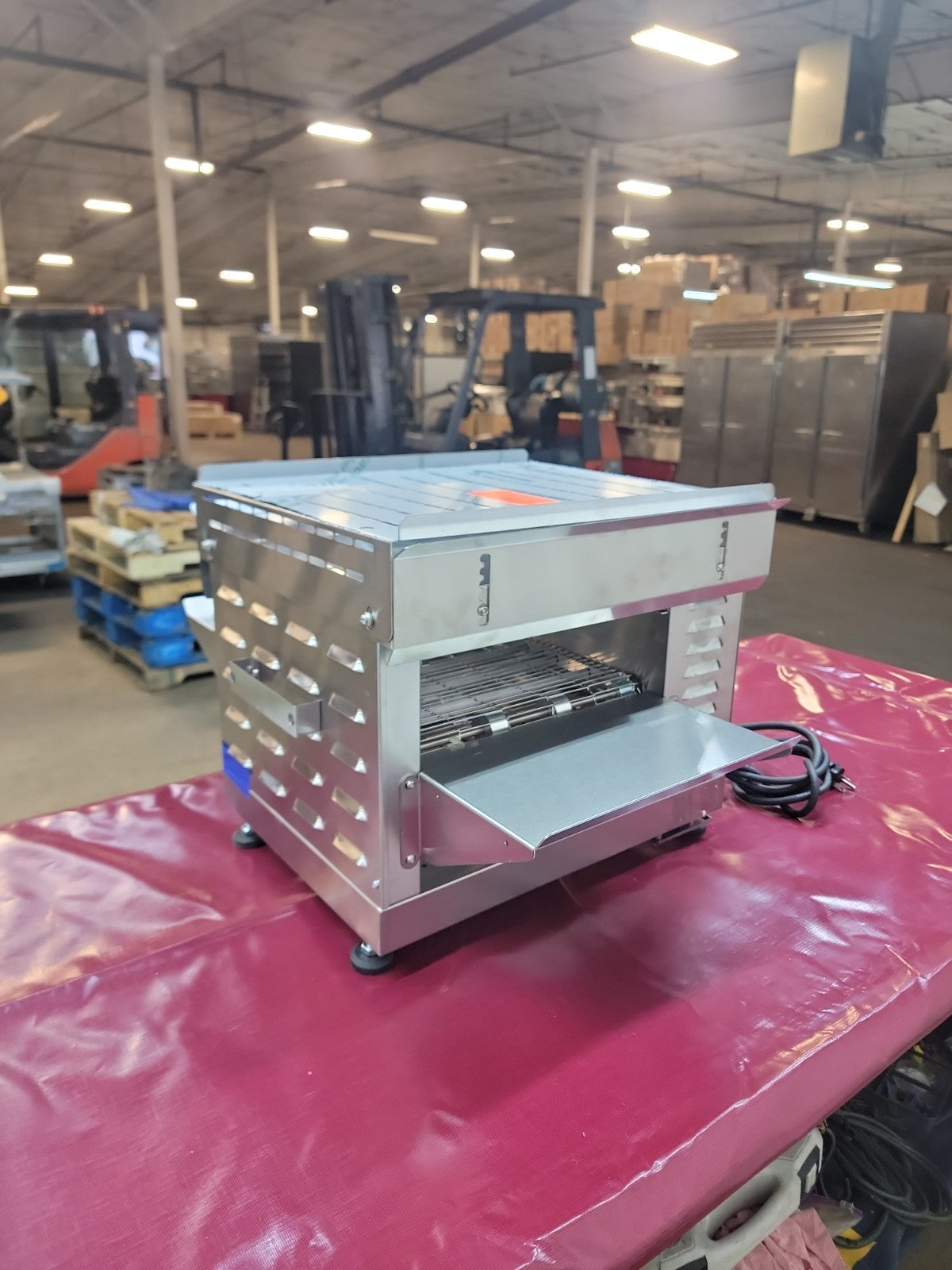 Equipex CT-3000 Conveyor Toaster - 540 Slices/hr w/ 2 3/8" Product Opening, 240v2