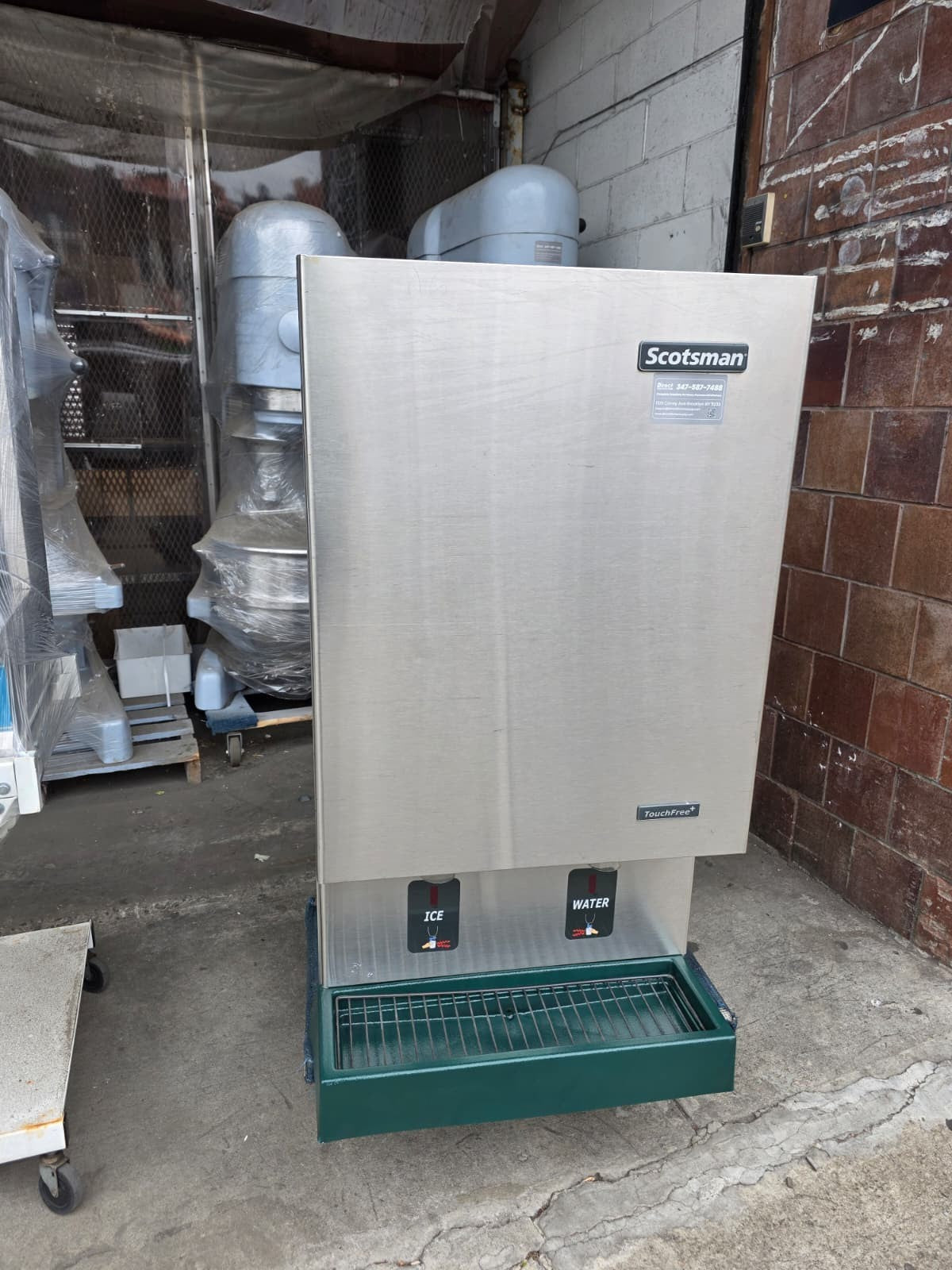 Scotsman MDT5N40A-1 Countertop Nugget Ice Dispenser w/ 40-lb Storage - Cup Fill,0