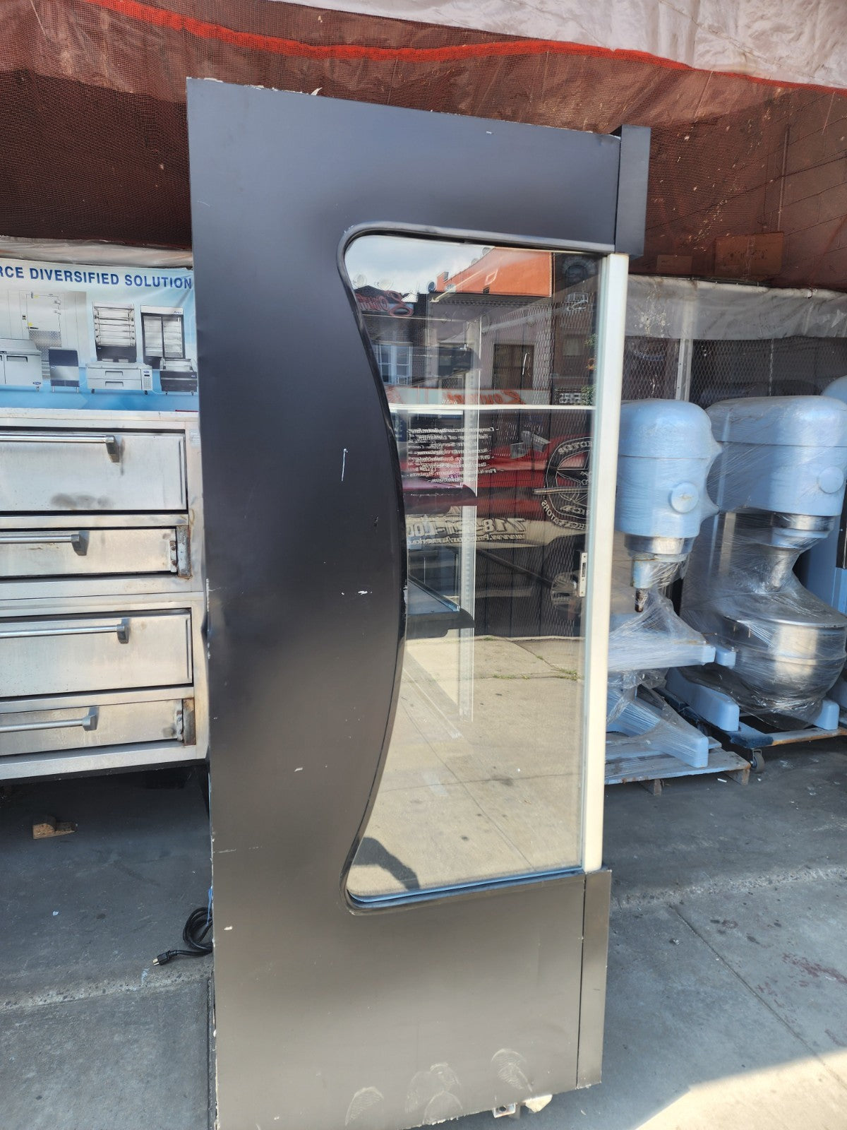 Avantco BVAC-36HC 36'' Black Refrigerated Air Curtain Merchandiser w panel2