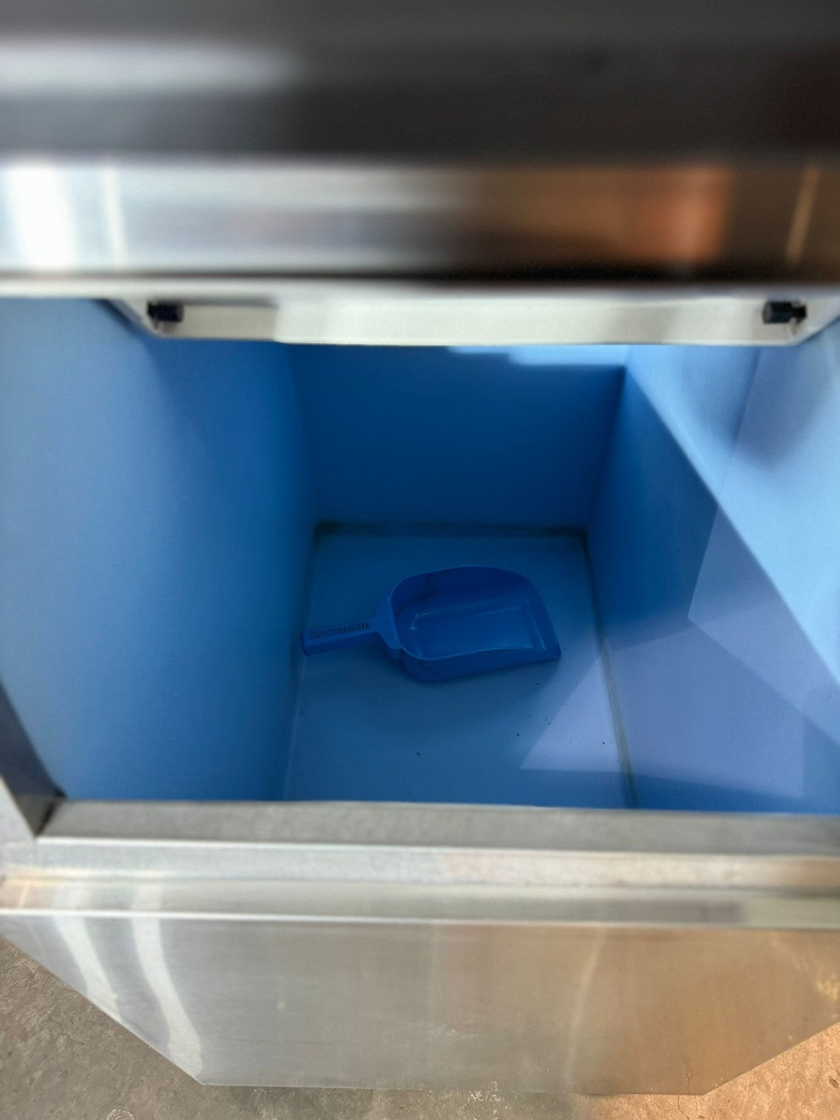 Hoshizaki KM-420MAJ Slim Line Series 22" Air Cooled Modular Crescent Ice Machine2