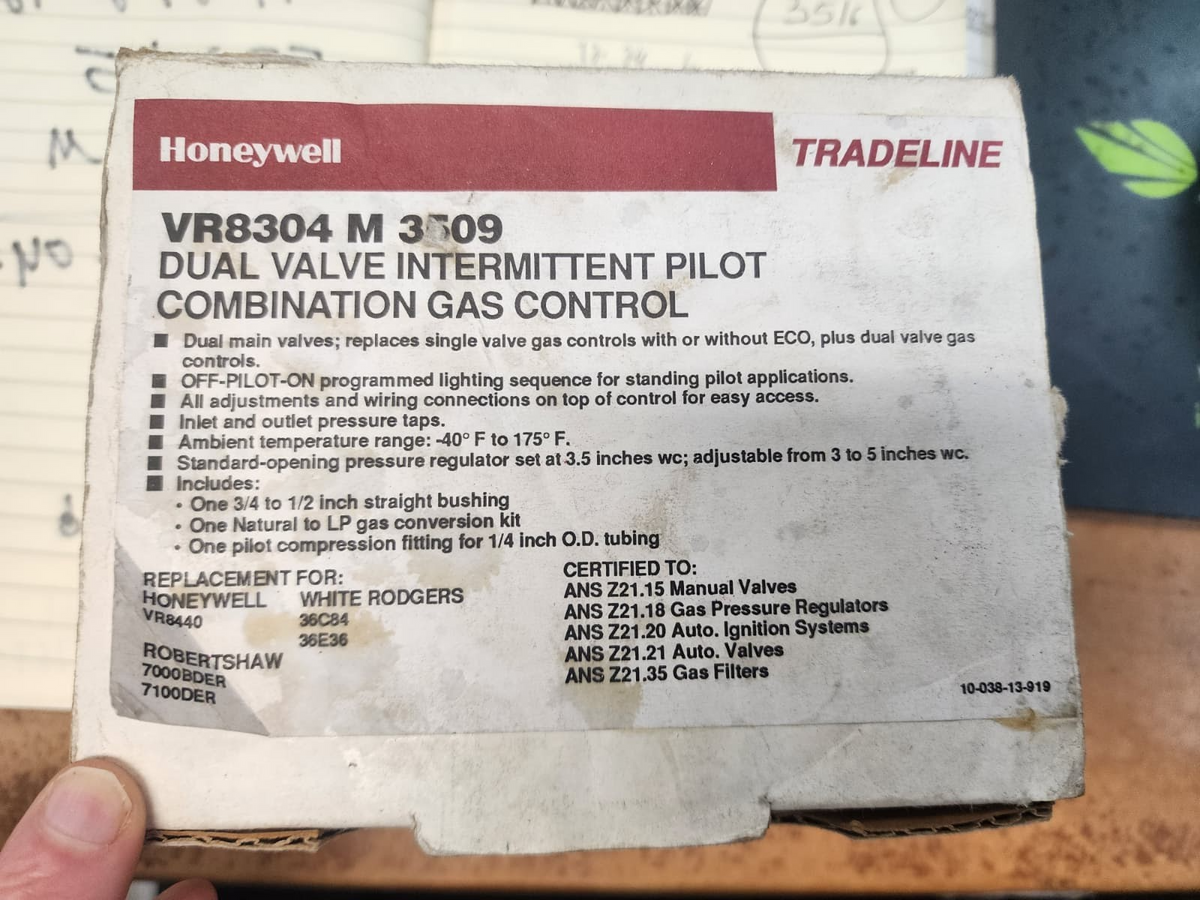 Honeywell Furnace Gas Valve Replaces VR8304M3509 VR8304M 3509 NAT/LP GAS1