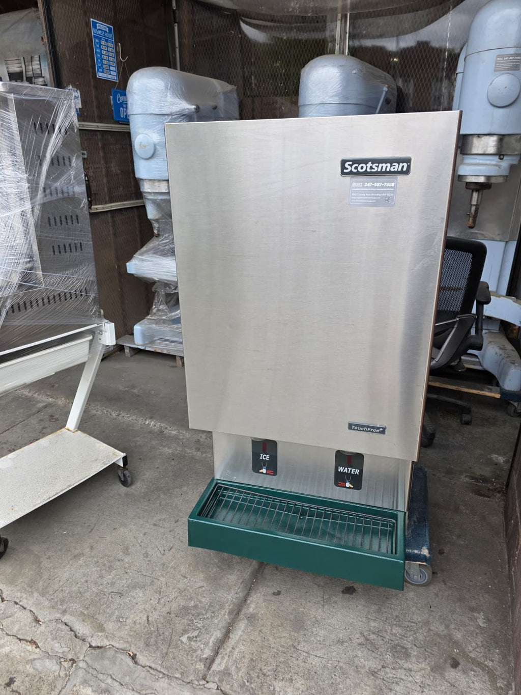 Scotsman MDT5N40A-1 Countertop Nugget Ice Dispenser w/ 40-lb Storage - Cup Fill,1