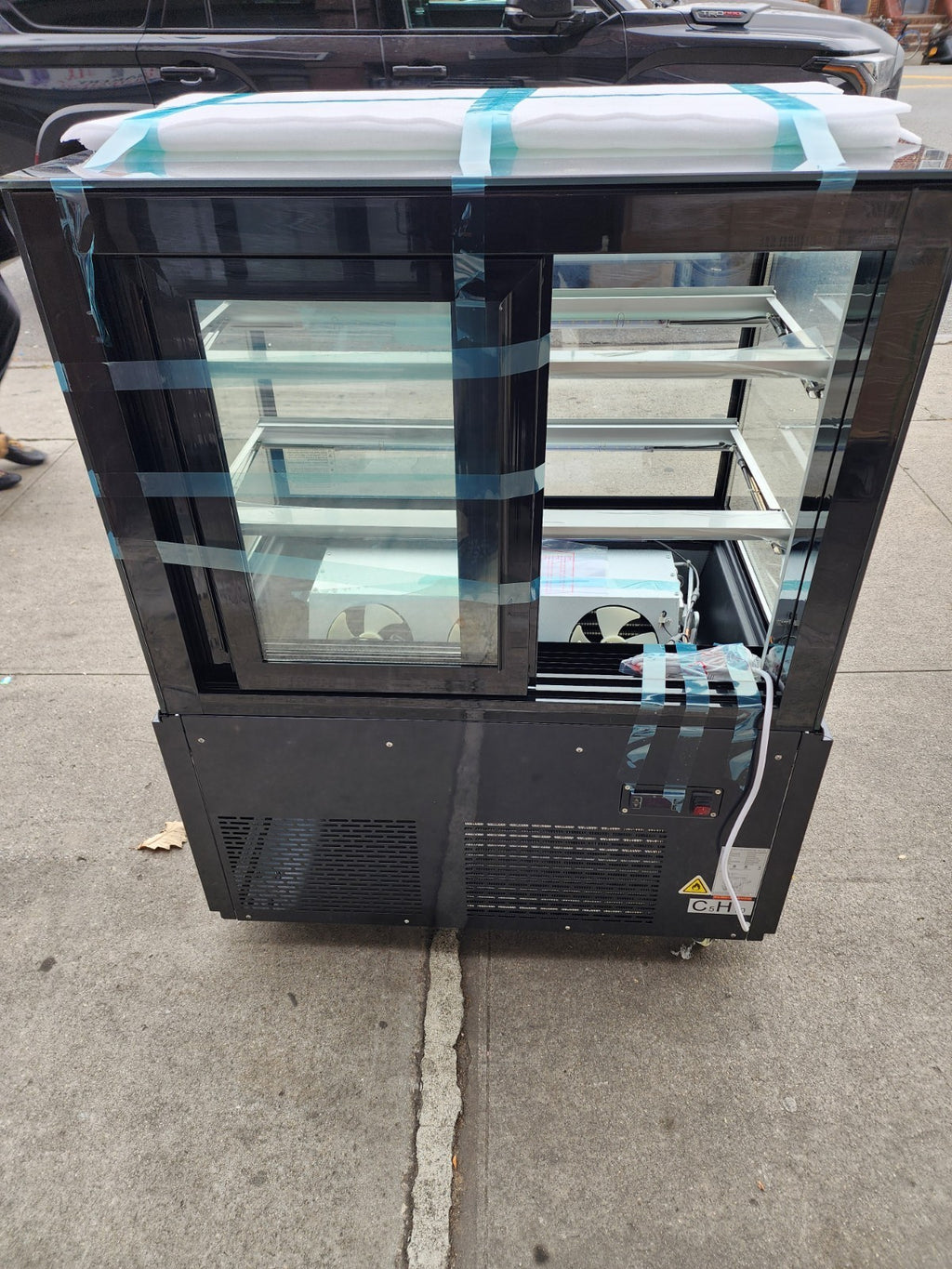 Spartan Refrig SCC-36 36" Refrigerated Display Case3