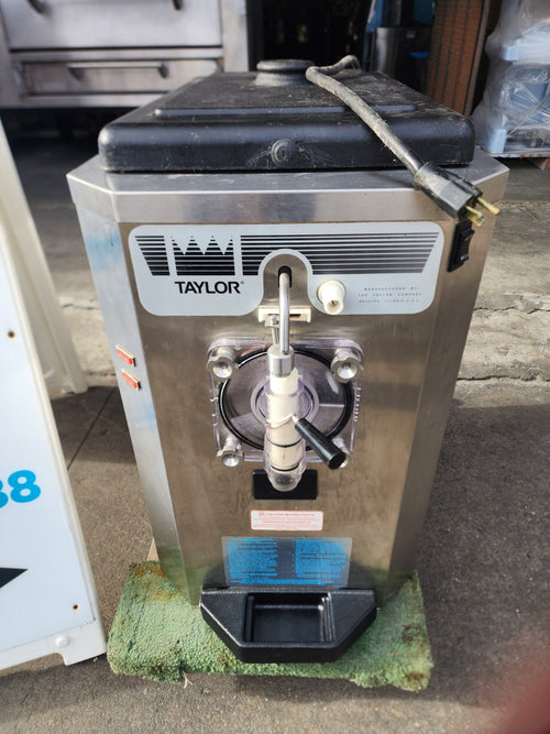 2013 Taylor 430 Frozen Drink, Margarita, & Milkshake Machine - 115V0