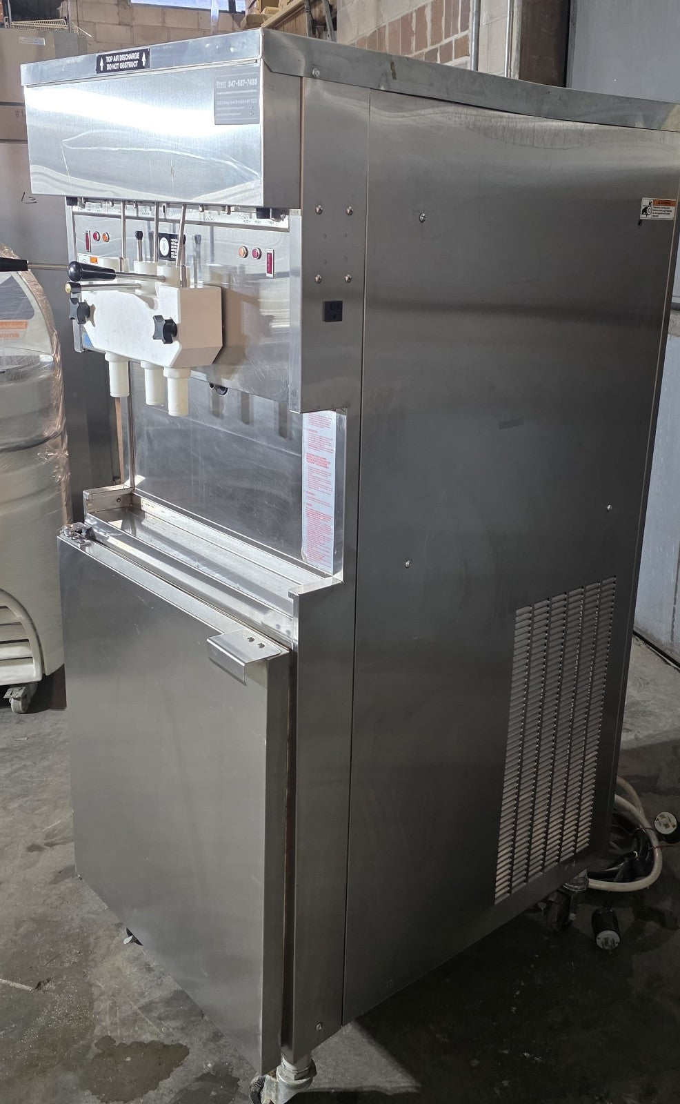 09-2010 Electro Freeze ice cream 959 RMT Water Cooled ,3 PH AMAZING CONDITION2