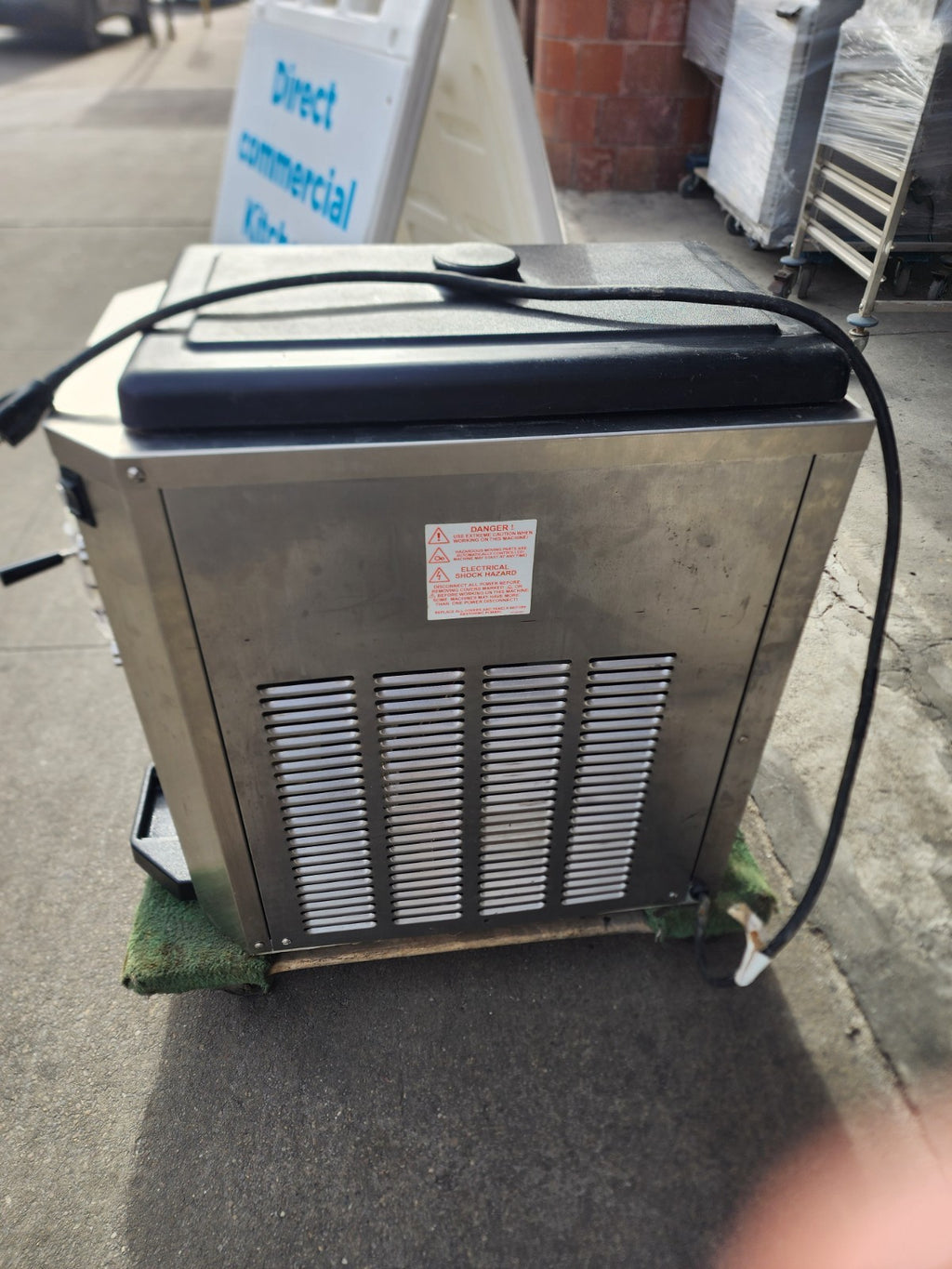 2013 Taylor 430 Frozen Drink, Margarita, & Milkshake Machine - 115V1